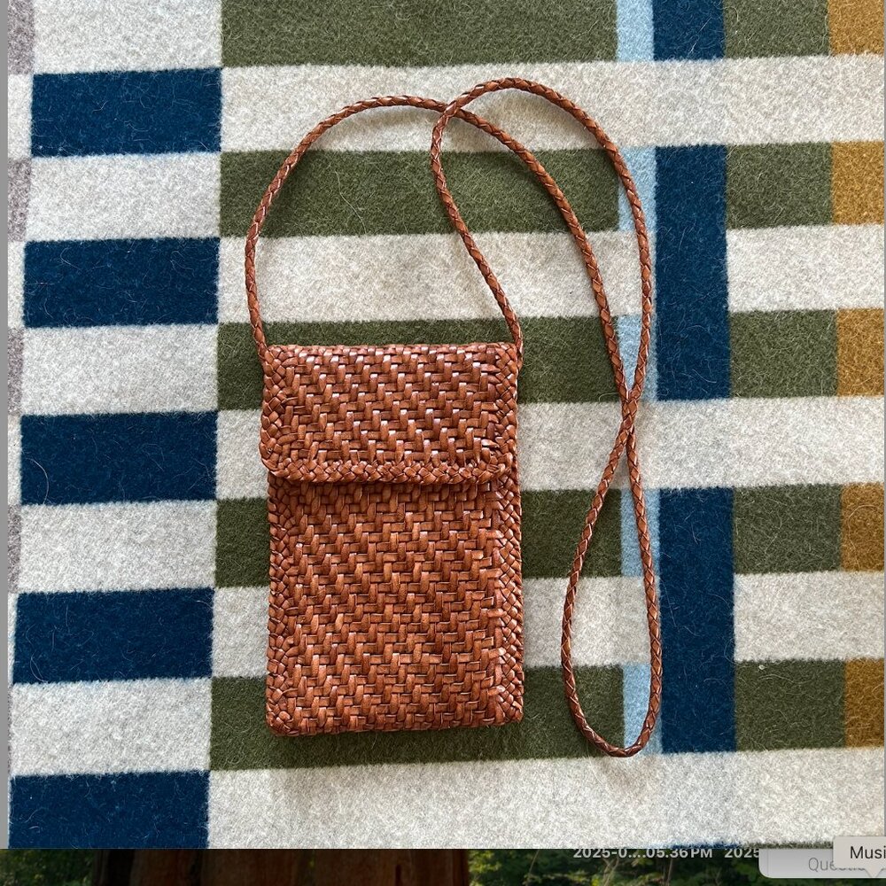 Dragon Diffusion Phone Crossbody Tan